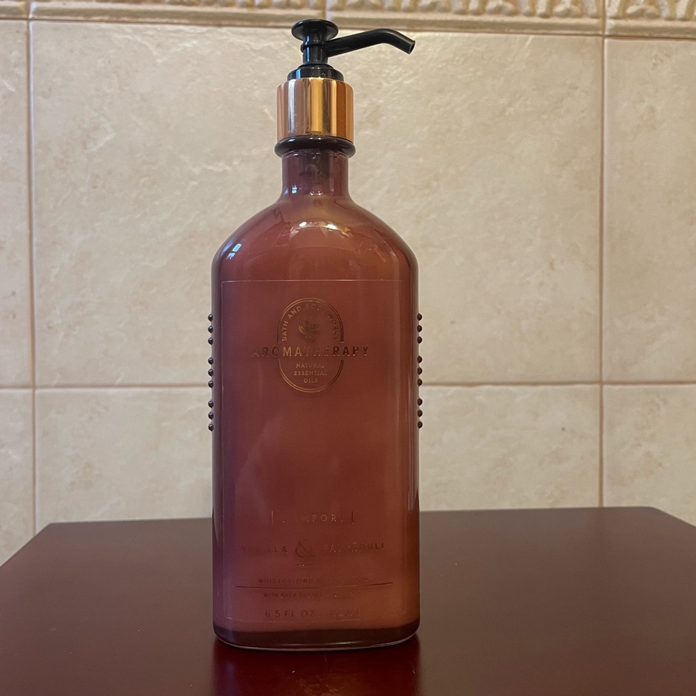 NEW BATH & BODY WORKS AROMATHERAPY VANILLA & PATCHOULI LOTION Cream Moisturizer
